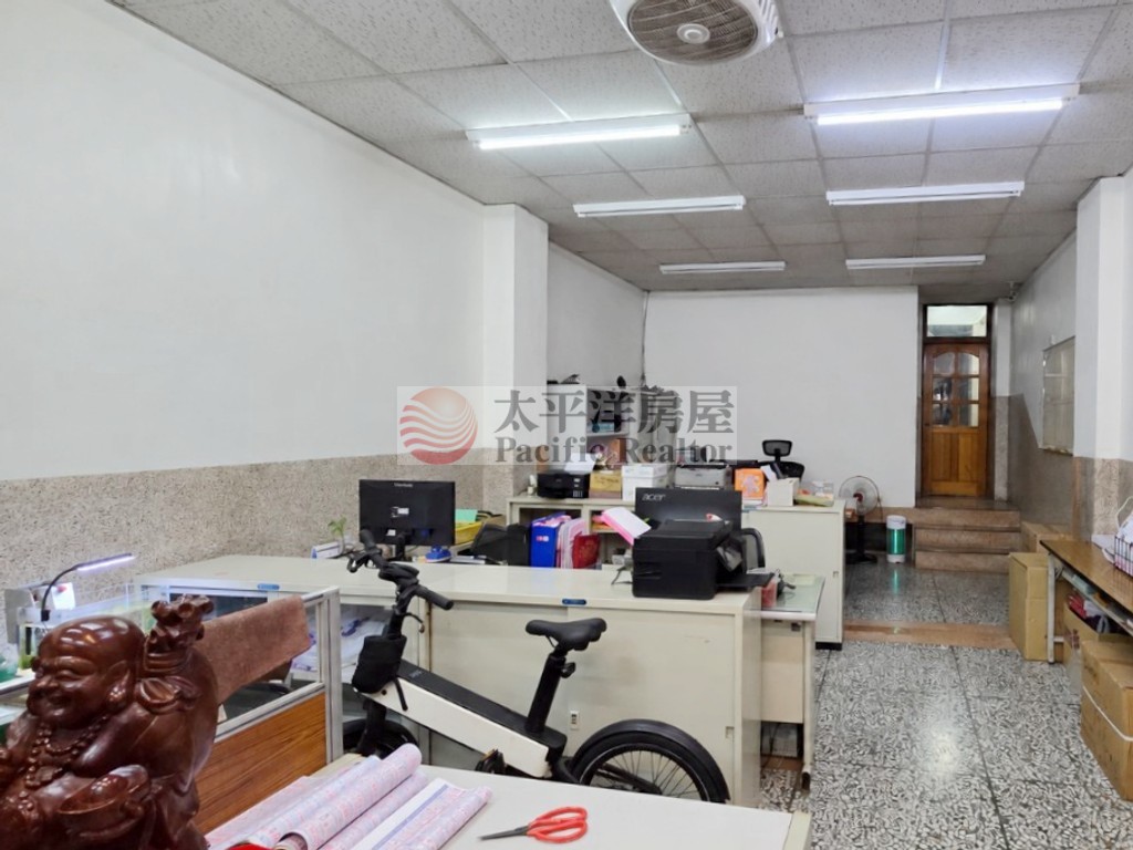 員林國泰人壽旁前後有路大店面