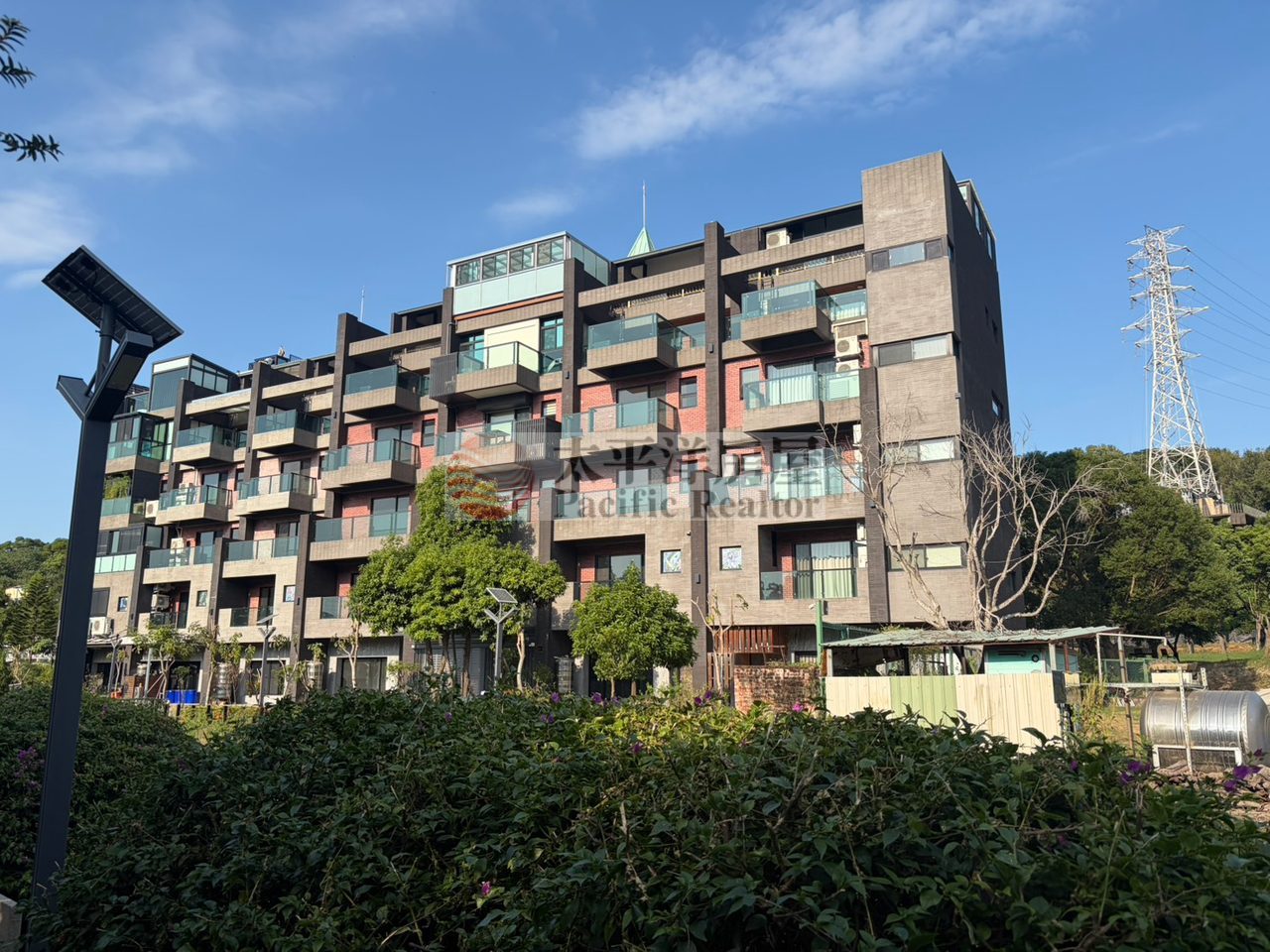 龍盤居