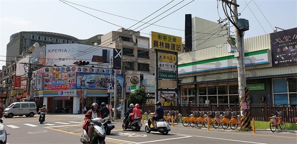 市中心朝南大店面