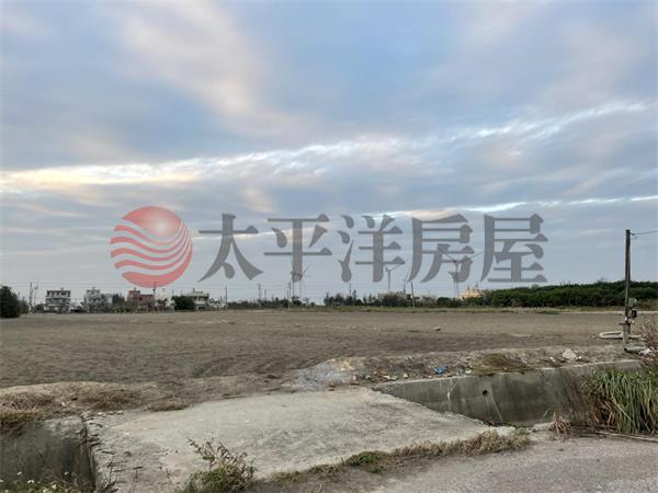 近王功交流道台17線旁美田
