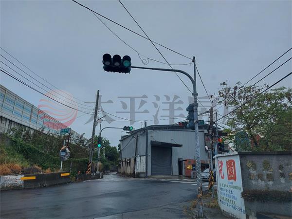 特立屋旁建地