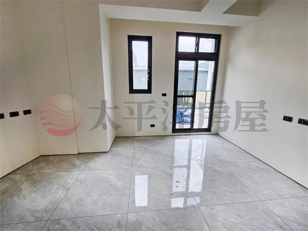 溪湖燦坤商圈電梯金店面(二)