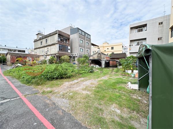 國聖四面臨路方正建地
