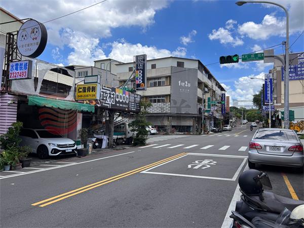 草屯中正路熱鬧商圈金店面