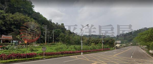 苗栗獅潭永興國小臨路農地