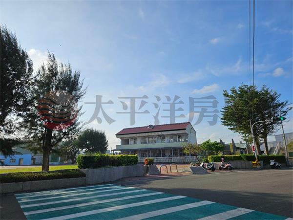 培英國小旁建地