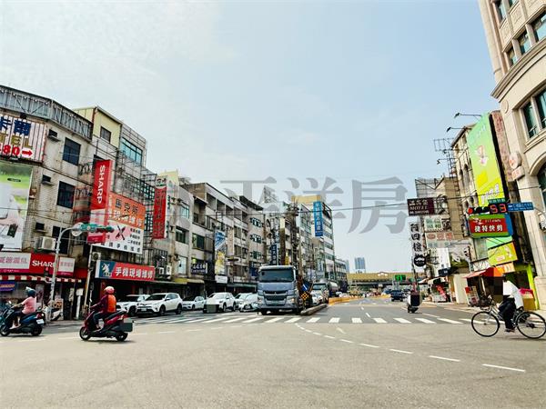 仁德交流道四面臨路工業地
