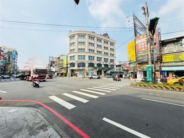 仁德交流道三面臨路乙工
