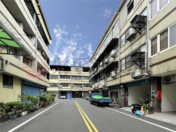 正10米路/平和分校(9套房)透店
