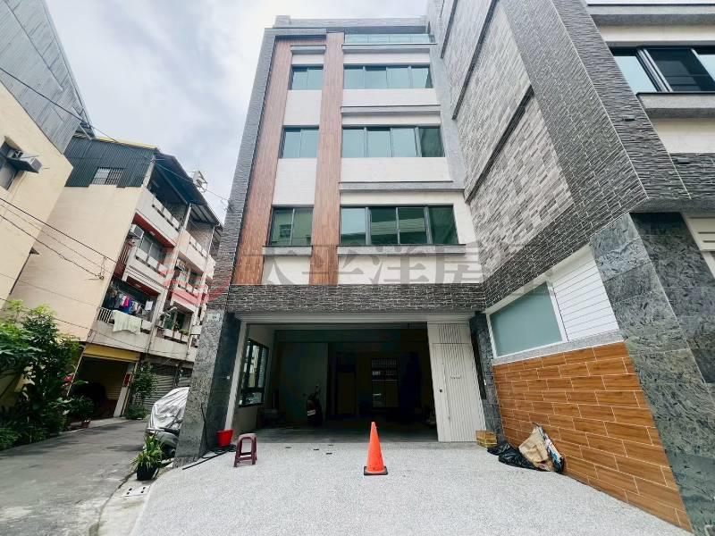 員林稀有近百坪全新電梯別墅