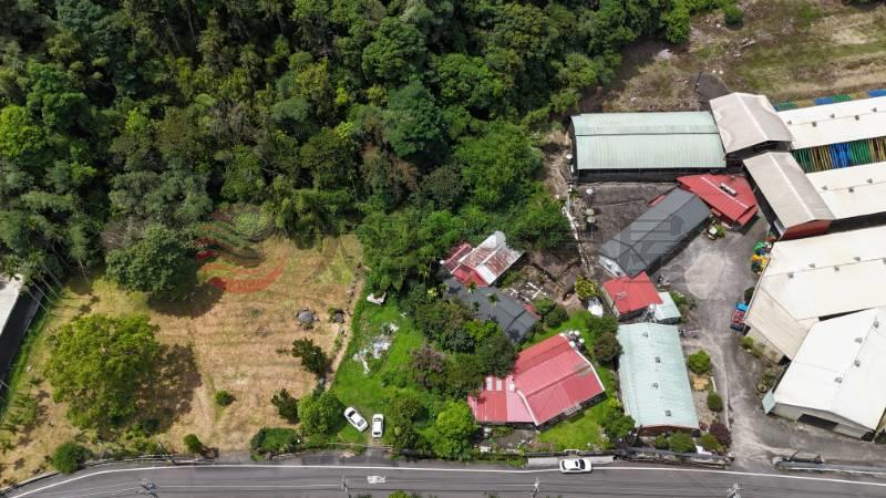 青山環繞-埔里鯉魚潭旁大面寬建地+農地