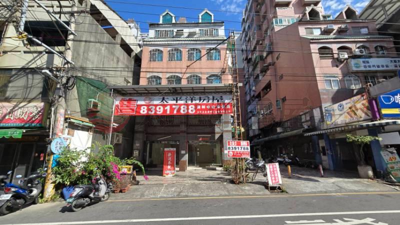 員榮8米大面寬4車位店面+住家