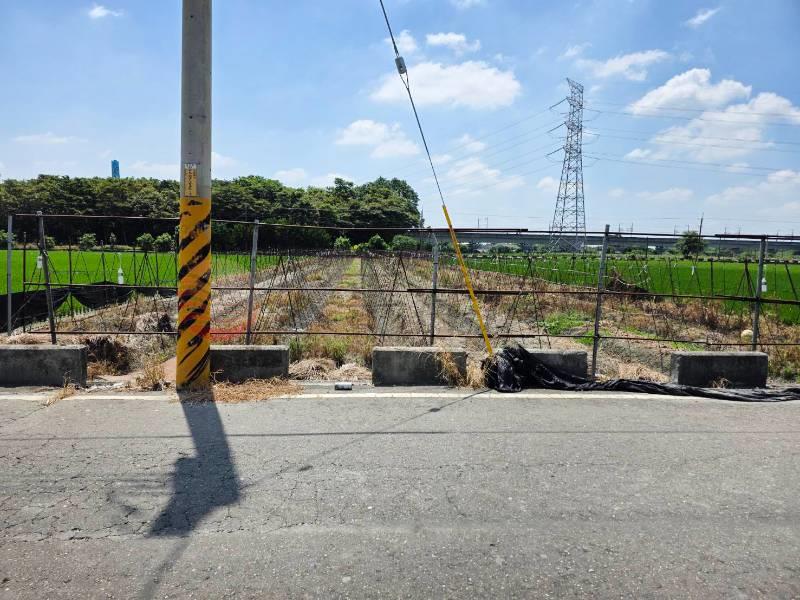 埤頭彰水路旁雙面路小田