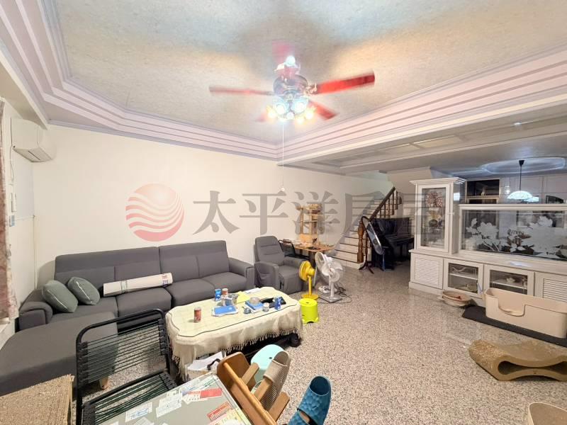 羅東有車庫邊間採光佳透天