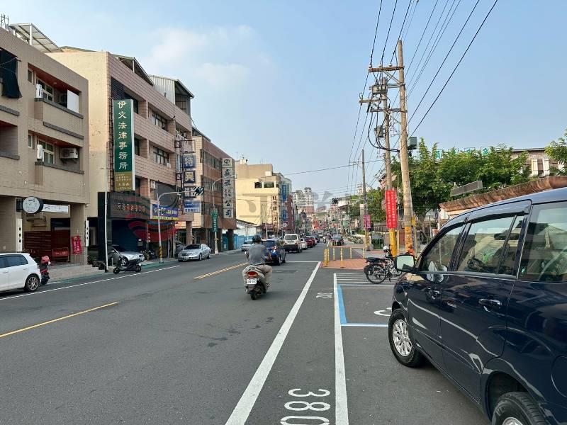 「專任」正中正路員林家商金店面