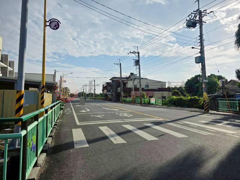 大村正10米路工業建地+透天