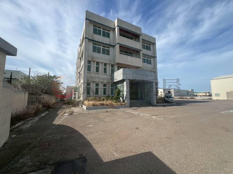 彰濱工業區雙面臨路廠辦基地