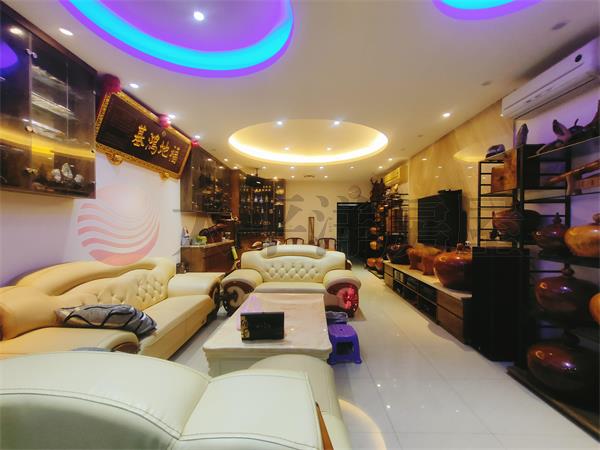 中壢新明夜市收租電梯透店