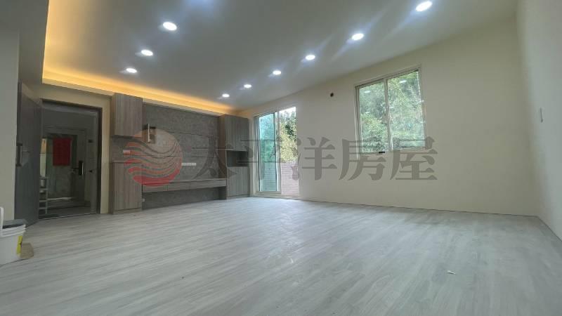 東信路全新裝潢景觀2房