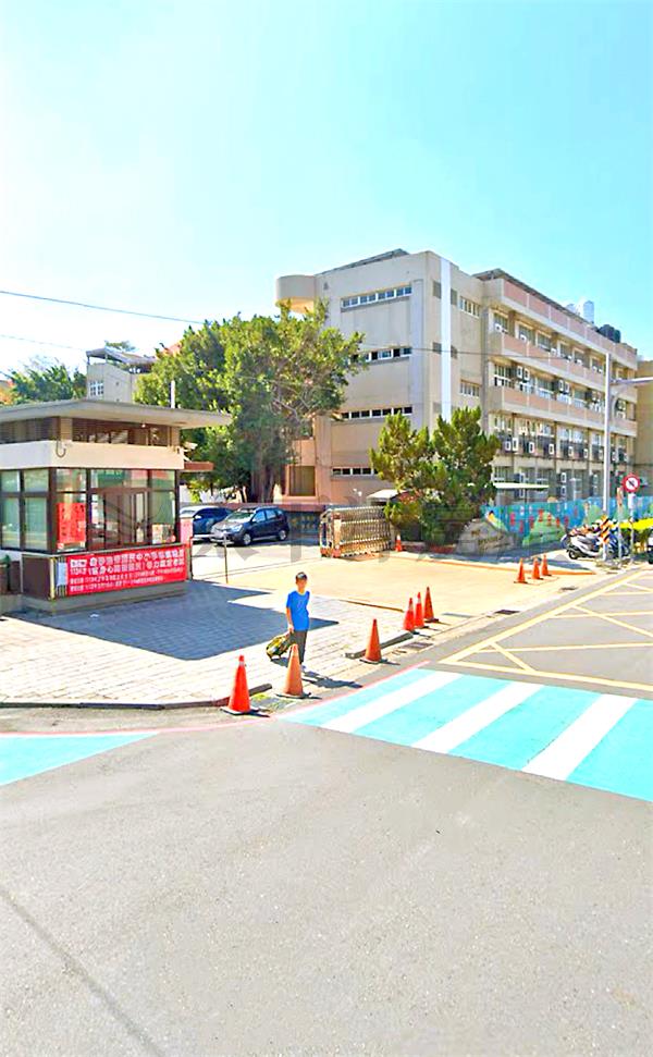 ★近國小角店★