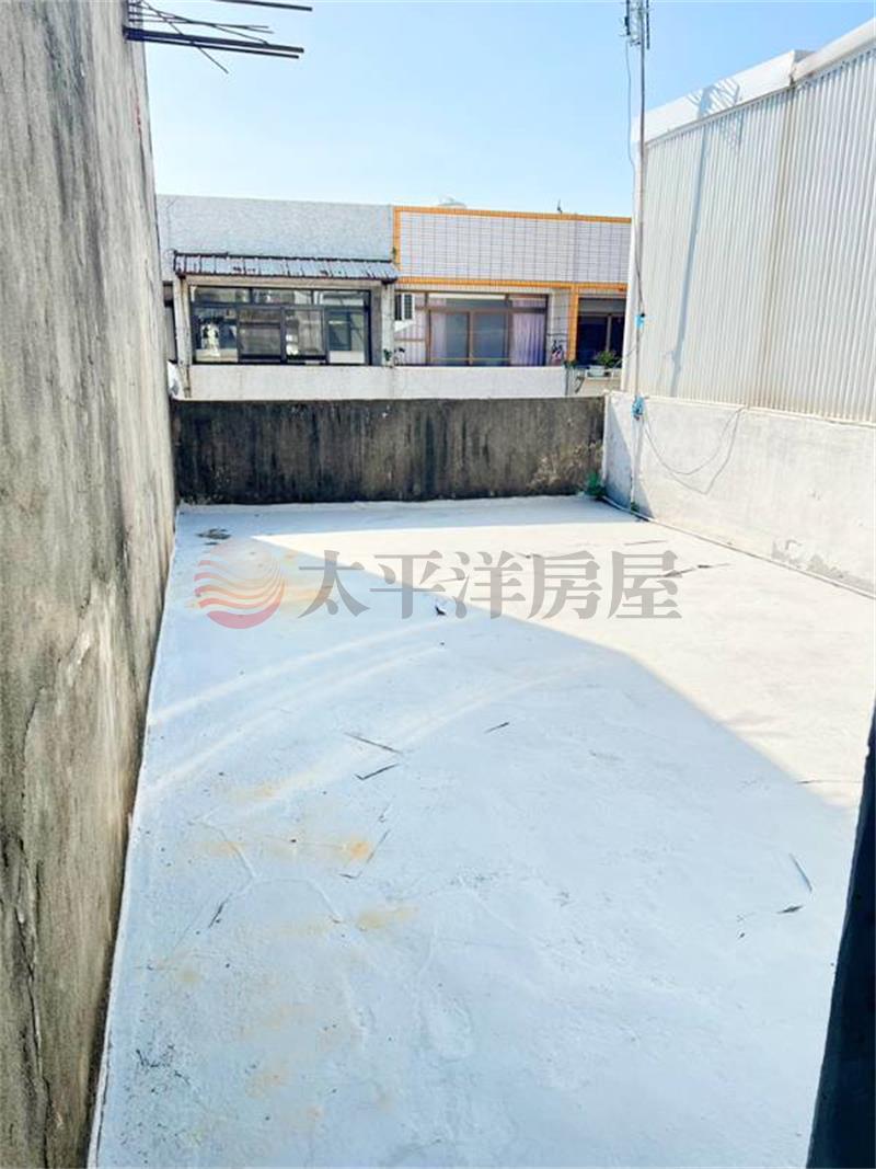 金馬路一彎透天
