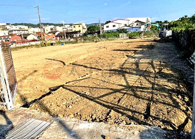 東山國小旁農地