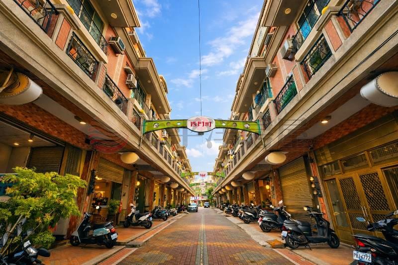 靜宜近麥當勞星巴克收租店套