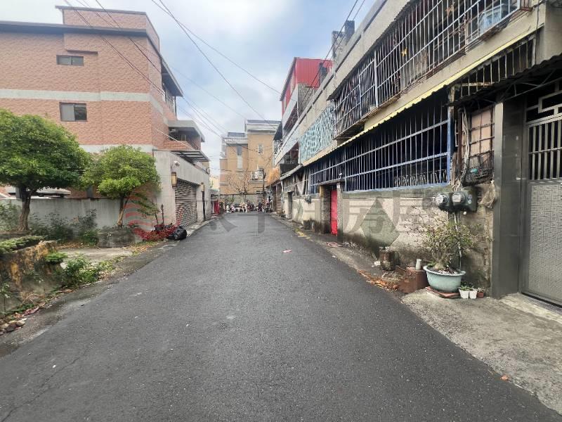 三條街旁大面寬建地