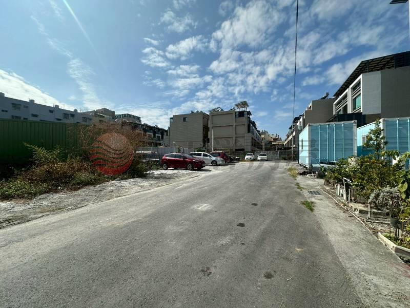 員林新三條段美建地