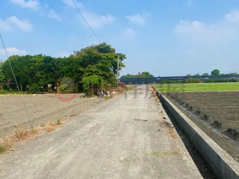 溪州中西路三面路千坪美田