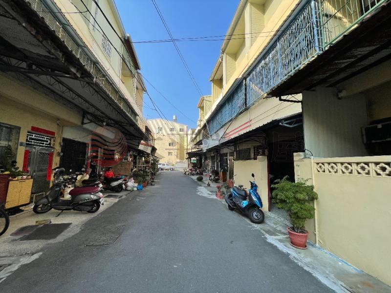 南興國小旁透天