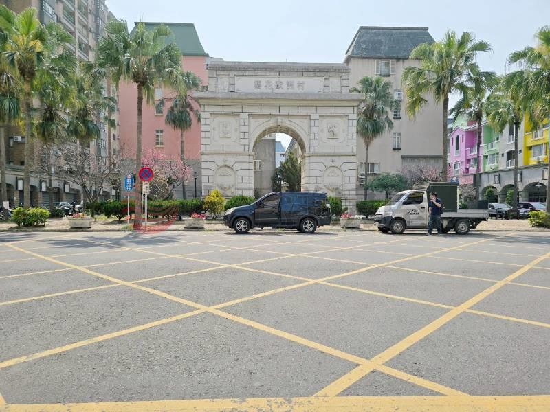 櫻花歐洲村三房華廈