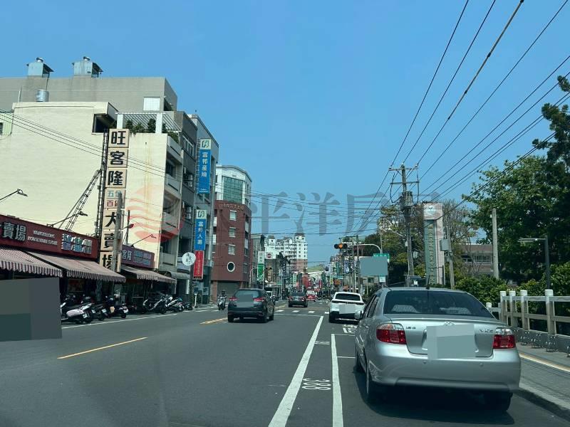 員林萬年路旁大建地