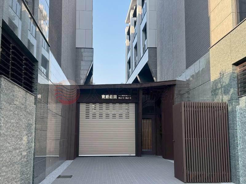 員林雙車位別墅