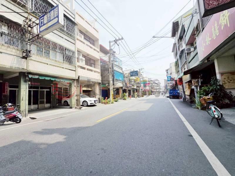 員林大同路旁低總價美透天