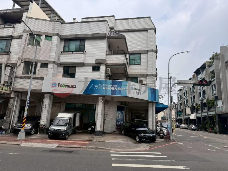 高鐵建國路順向角間店面