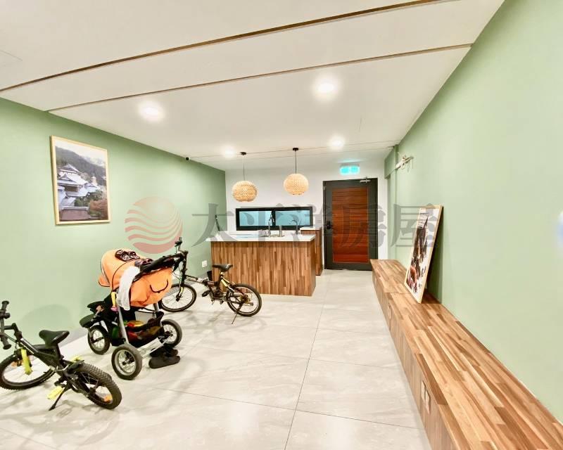長順街雙學區百萬裝潢透店