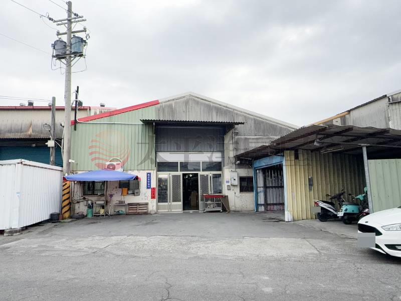 溪湖彰水路旁農地廠房