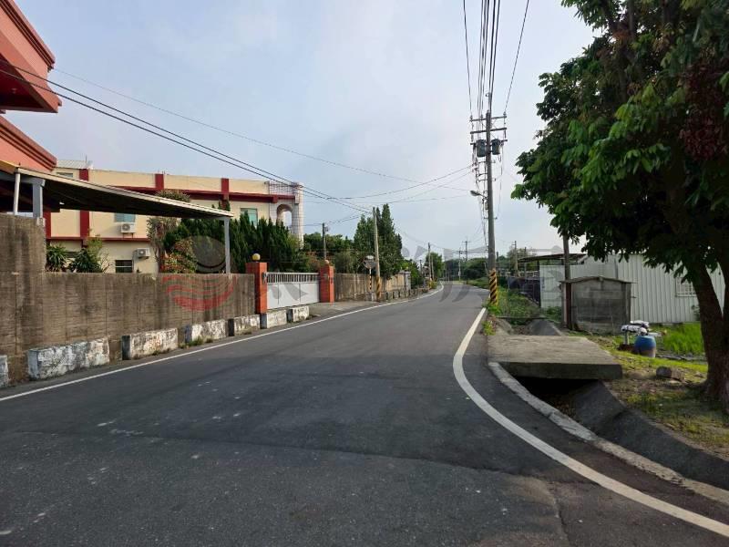 溪湖鎮安路一彎美田
