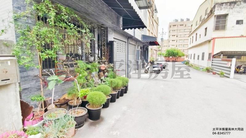 美港四年屋大面寬角間別墅