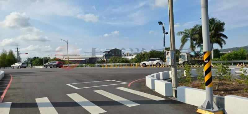 員林近林厝交流道東彰路旁雙面路農地