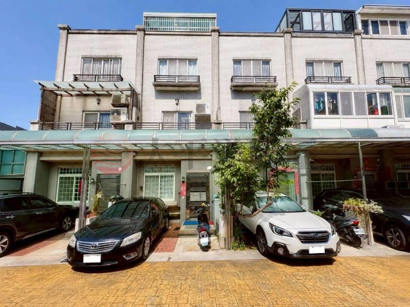 近家樂福商圈前院傳統別墅