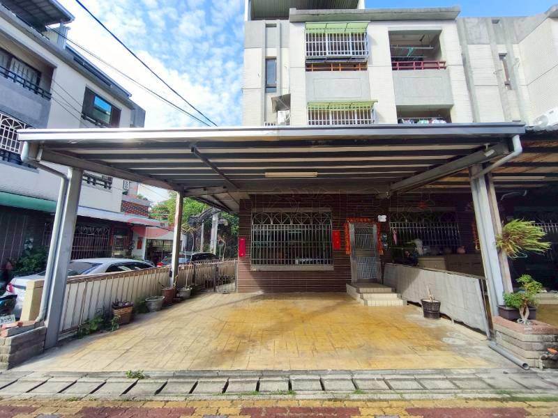 近東彰路邊間雙車墅
