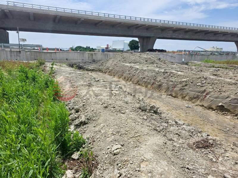 埔鹽76線交流道三面路美地(A)
