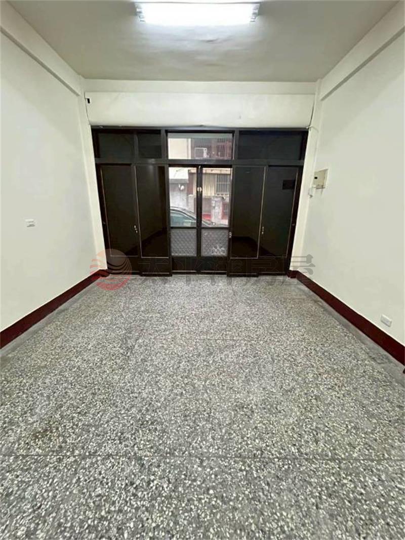 北斗中山路旁美透天