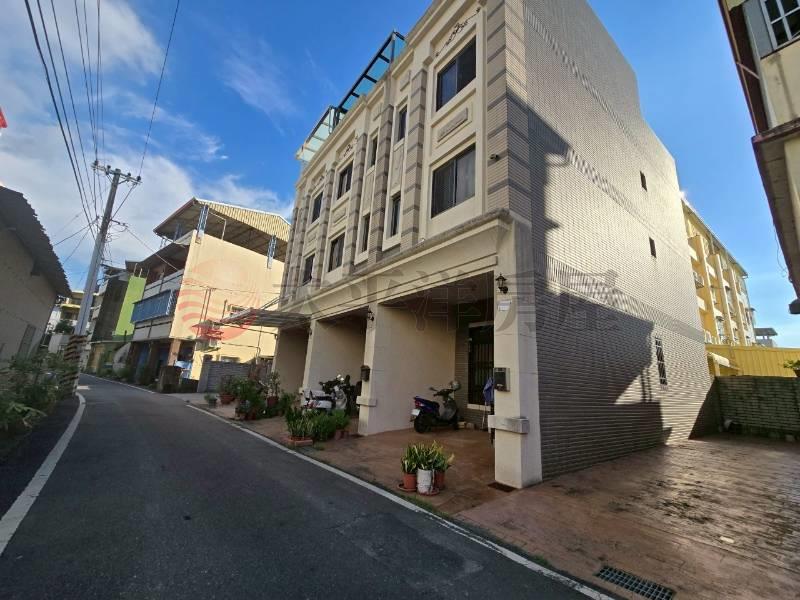 浮圳路輕屋齡邊間車墅
