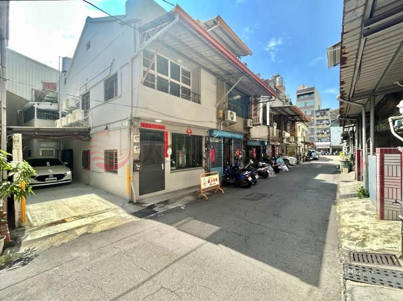 麥當勞旁全新整理3車位邊間美透