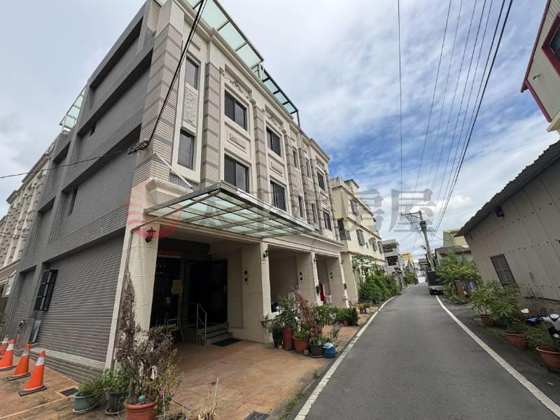 浮圳路輕屋齡角間別墅