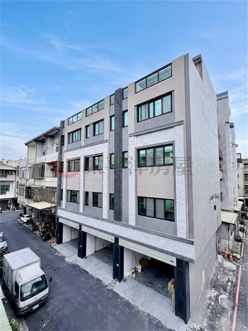 圓東全新車庫透天