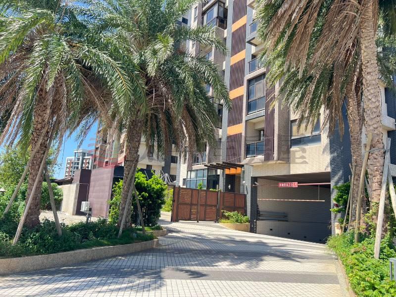 找樂子陽光湖景2房車